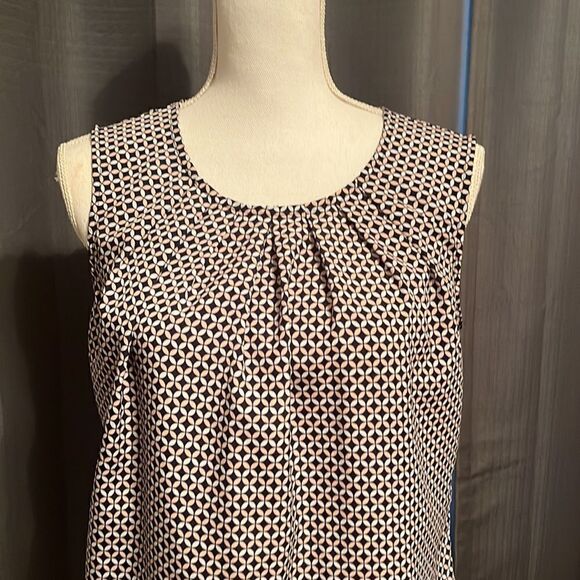MERONA Blue and White Sleeveless Blouse. Size Medium. - Picture 3 of 4